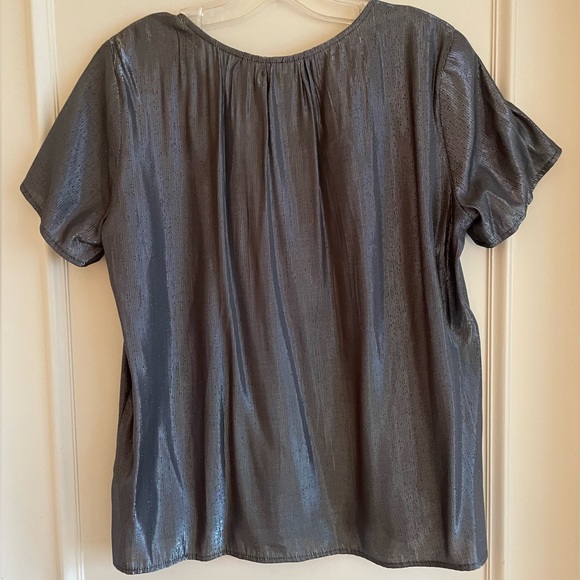 NEW VELVET by Graham & Spencer Shimmer Metallic Blouse/Top Size Small - Picture 3 of 14